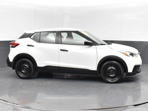 2020 Nissan Kicks S