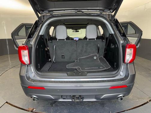 Carbonized Gray Metallic 2022 Ford Explorer XLT