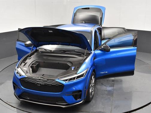 2025 Ford Mustang Mach-E GT