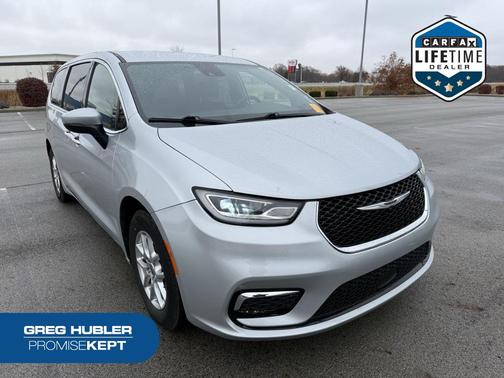 2023 Chrysler Pacifica Touring