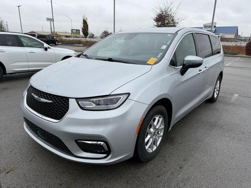 2023 Chrysler Pacifica Touring