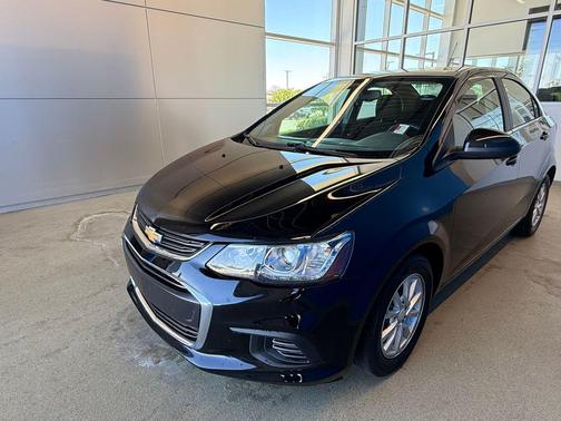 Mosaic Black Metallic 2020 Chevrolet Sonic FWD Sedan LT