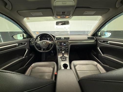 2018 Volkswagen Passat 2.0T SE