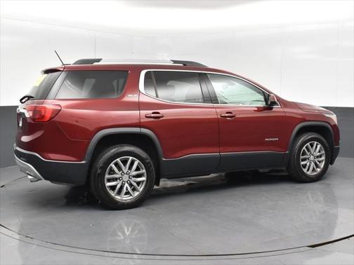 2017 GMC Acadia SLE-2