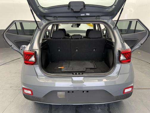 2021 Hyundai VENUE SEL