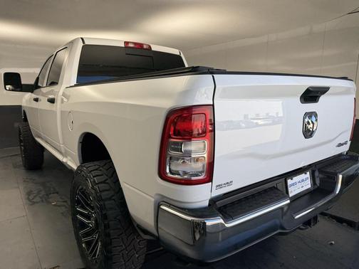 2024 RAM 2500 Tradesman Crew Cab 4x4 6'4' Box