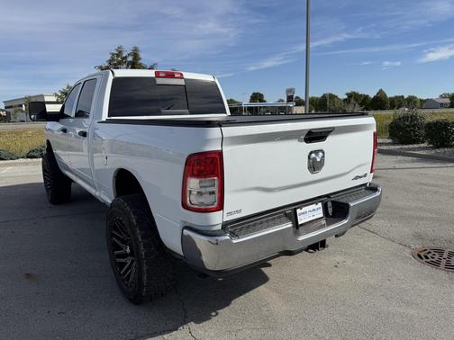 2024 RAM 2500 Tradesman Crew Cab 4x4 6'4' Box