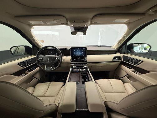 Black Metallic 2019 Lincoln Navigator Reserve