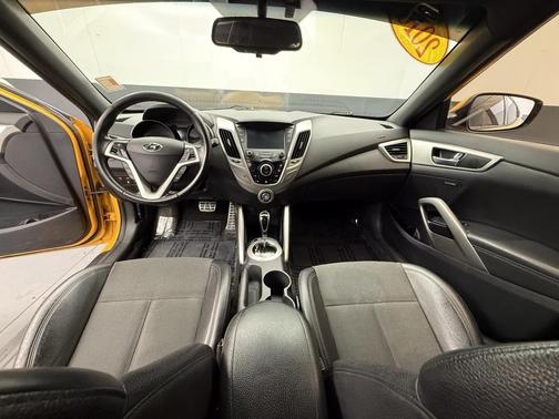 2016 Hyundai Veloster Base