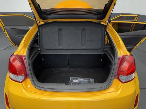 2016 Hyundai Veloster Base