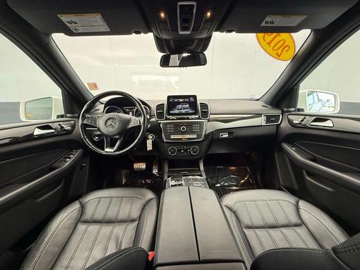 White 2019 Mercedes-Benz GLE 400 Base 4MATIC