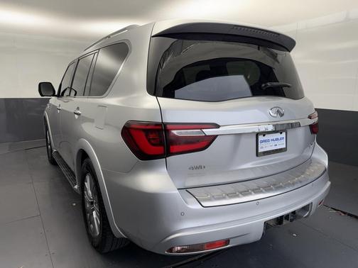 2021 INFINITI QX80 Luxe
