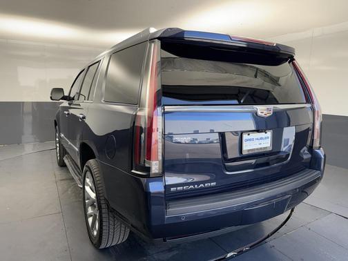 2020 Cadillac Escalade Luxury