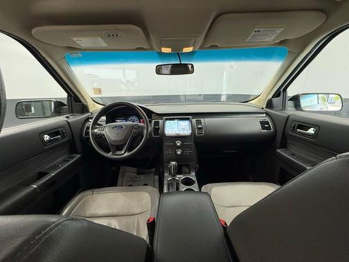 White Platinum Clearcoat Metallic 2016 Ford Flex SEL