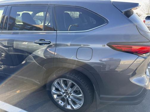 2022 Toyota Highlander Hybrid Limited