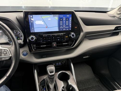 2022 Toyota Highlander Hybrid Limited