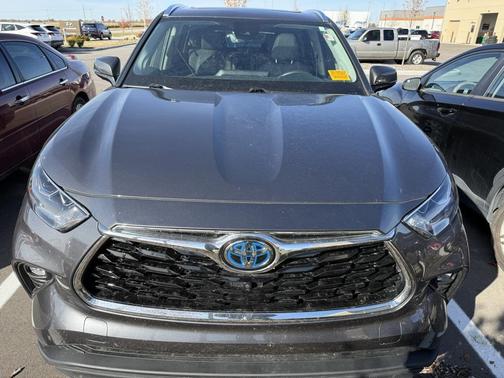 2022 Toyota Highlander Hybrid Limited