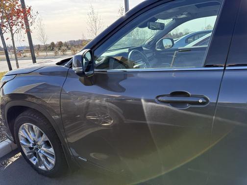 2022 Toyota Highlander Hybrid Limited