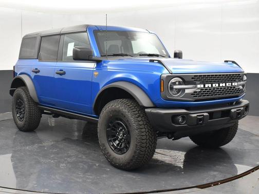 Velocity Blue Metallic 2026 Ford Bronco Badlands