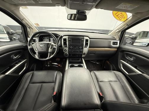 2017 Nissan Titan XD SL
