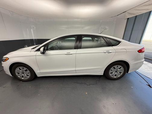 2019 Ford Fusion S