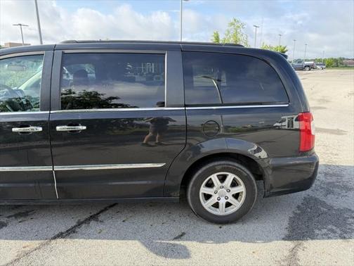 2011 Chrysler Town & Country Touring