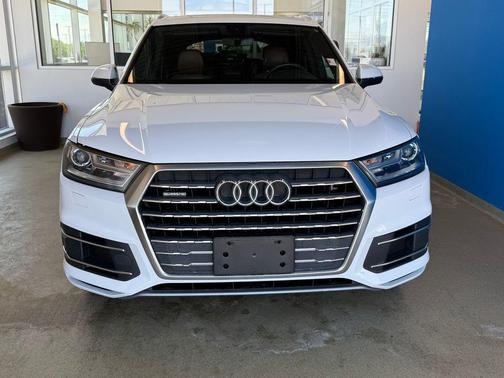 Glacier White 2019 Audi Q7 45 Premium