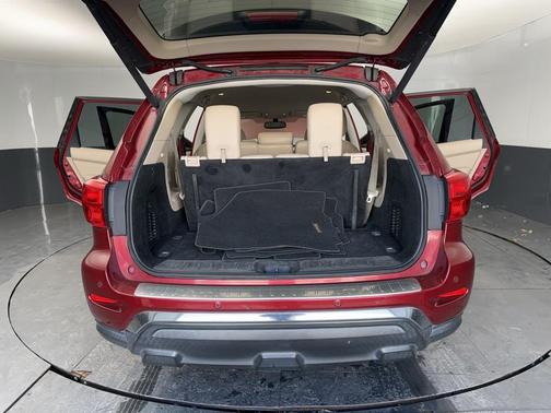 2019 Nissan Pathfinder SL