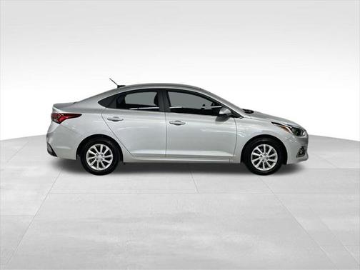 2022 Hyundai Accent SEL