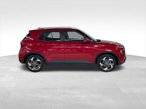 2022 Hyundai VENUE Limited