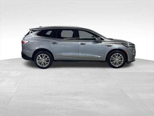 2023 Buick Enclave Essence AWD