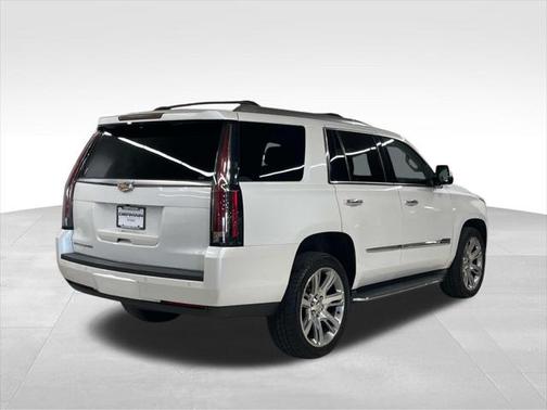 2016 Cadillac Escalade Luxury