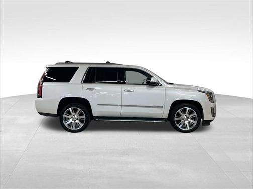 2016 Cadillac Escalade Luxury