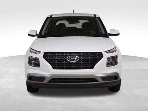 2023 Hyundai VENUE SE