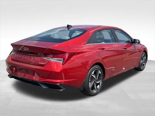 2022 Hyundai ELANTRA Limited