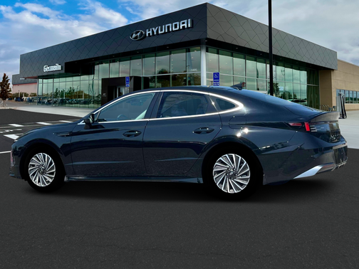 2025 Hyundai SONATA Hybrid SE