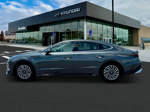 2025 Hyundai SONATA Hybrid SE