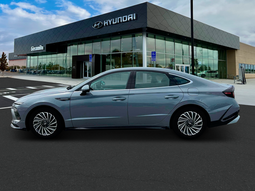 2025 Hyundai SONATA Hybrid SE