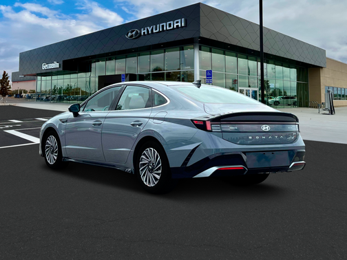 2025 Hyundai SONATA Hybrid SE