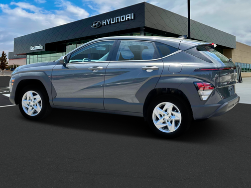 2025 Hyundai KONA SE