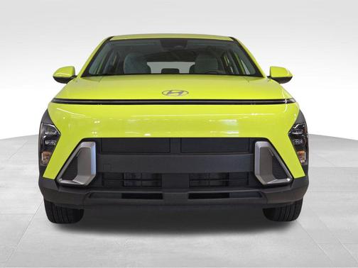 2025 Hyundai KONA SE