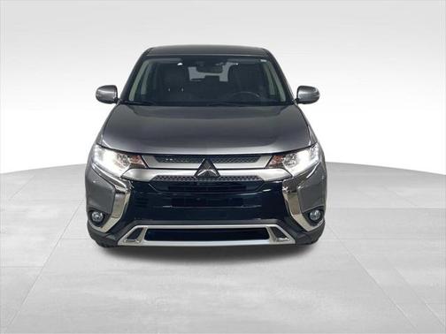 2020 Mitsubishi Outlander SE