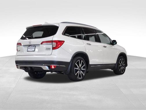 2019 Honda Pilot Touring 8-Passenger