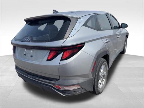 2022 Hyundai TUCSON SE