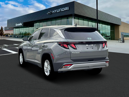 2026 Hyundai TUCSON SE