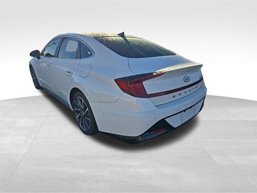 2022 Hyundai SONATA Limited