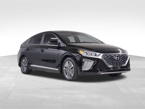 2022 Hyundai IONIQ Plug-In Hybrid SEL