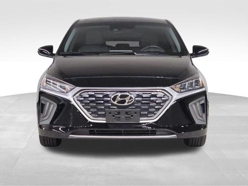 2022 Hyundai IONIQ Plug-In Hybrid SEL