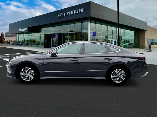 2026 Hyundai SONATA Hybrid Base