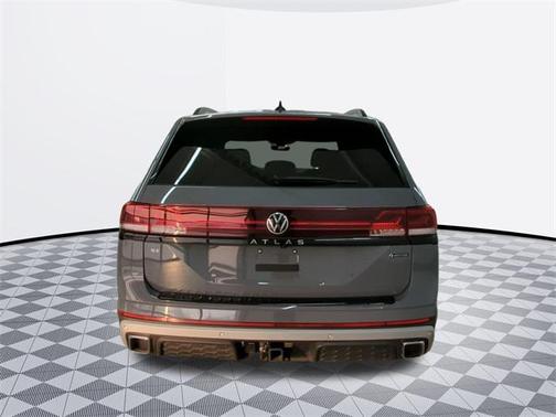 2024 Volkswagen Atlas 2.0T SE w/Technology 4MOTION